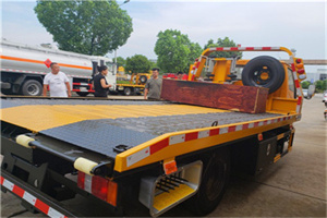 羊坊路附近拖车电话号码服务